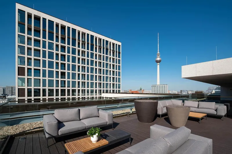 Grandaire Berlin, komplett eingerichtet mit Designermöbeln von Boconcept — photo 1